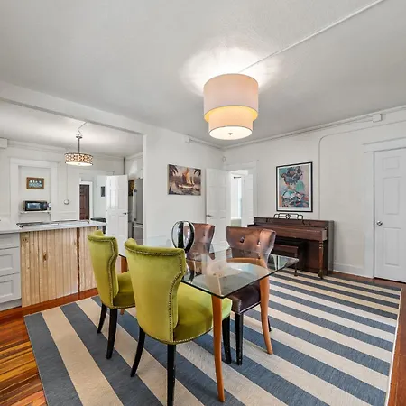 Apartamento Downtown Melbourne With Parking
